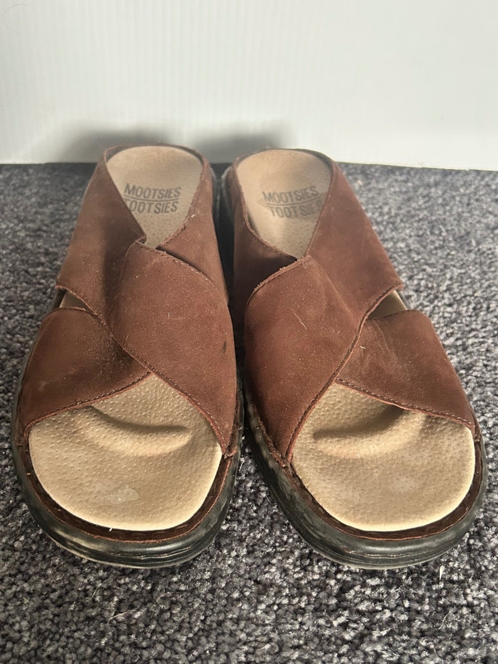 Brown Mootsies Tootsies Sandals